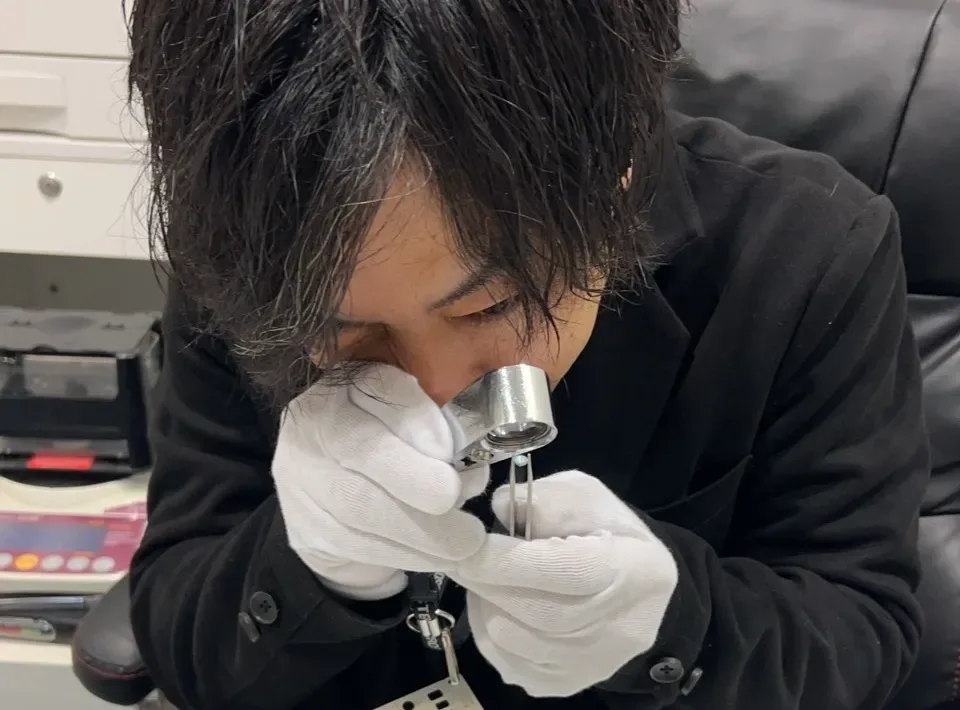 ステップ2 査定：手袋を着けて目の前で1点ずつ査定