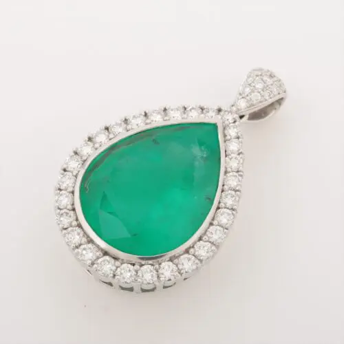 エメラルド 15.9ct